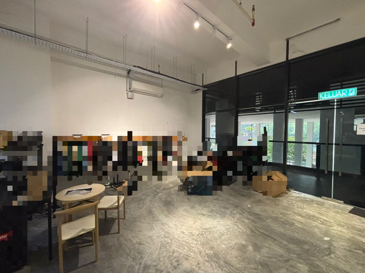 Q Avenue, Queensville image