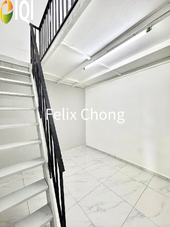 Taman Universiti 1 Sty Terrace,Jalan Kemuliaan,Skudai,Renovated,Bumi Lot image