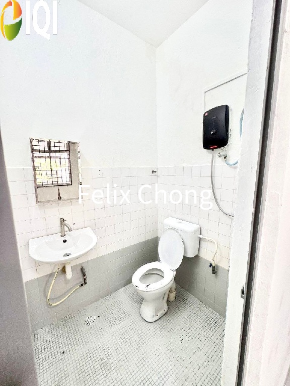 Taman Universiti 1 Sty Terrace,Jalan Kemuliaan,Skudai,Renovated,Bumi Lot image