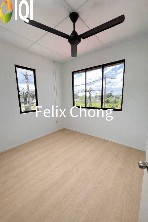 Taman Sri Sentosa 2 Sty Low Cost Corner Lot,Jalan Sentosa,Kulai,Renovated image