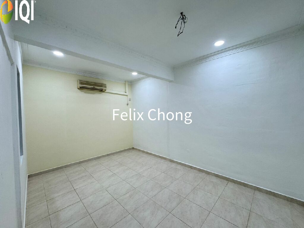 Bandar Baru Uda 1 Sty Terrace,Jalan Padi,Johor Bahru,Renovated,Bumi Lot image