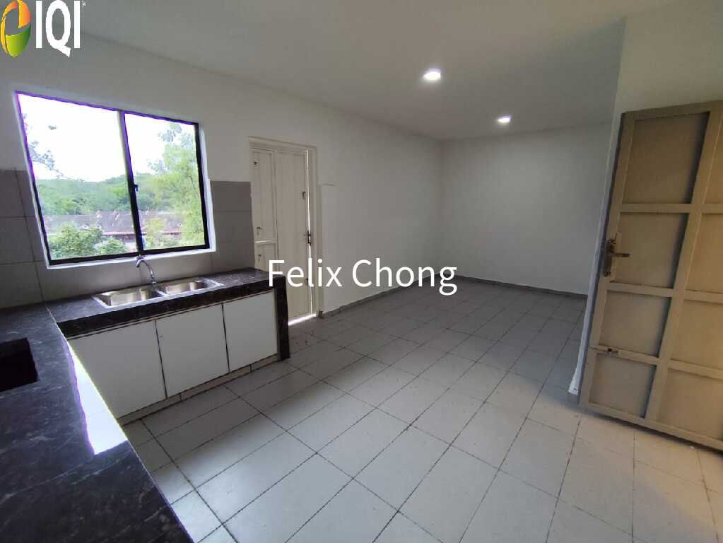 Taman Sri Putri Double Storey Terrace,Jalan Gangsa,Skudai,Renovated image