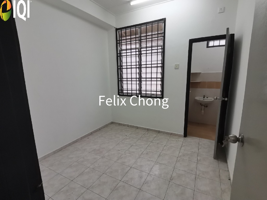 Bandar Seri Alam Double Storey Terrace,Jalan Bukit,Pasir Gudang,Renovated image