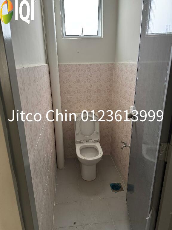 22x75 New Sendayan Gadong Labu Seremban Bidara Irama Main Road 2sty Shop lot for Rent image