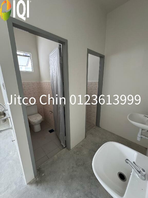 22x75 New Sendayan Gadong Labu Seremban Bidara Irama Main Road 2sty Shop lot for Rent image