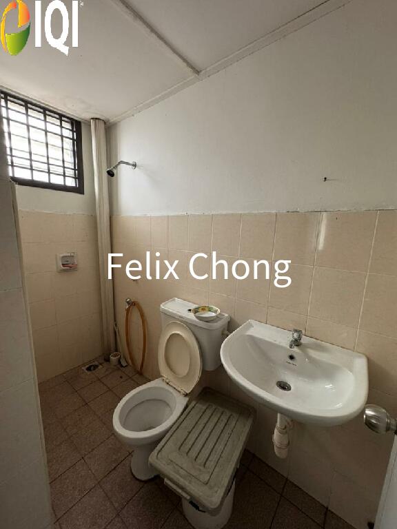 Taman Rinting 1 Sty Low Cost Shop Lot,Jalan Ketapang,Masai,Roi 4.5 image