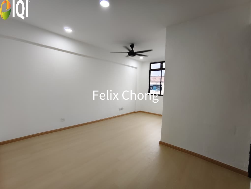 Taman Sri Yacoob Low Cost Flat,Skudai,Level 3,Renovated image