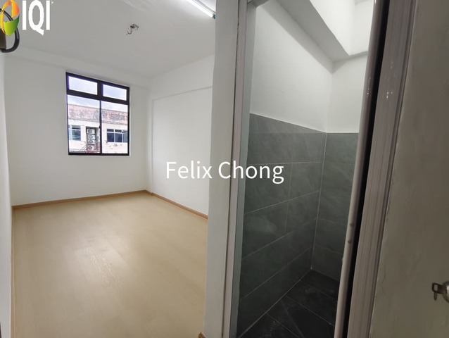 Taman Sri Yacoob Low Cost Flat,Skudai,Level 3,Renovated image