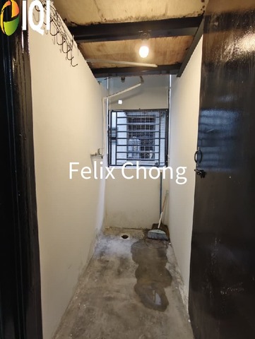 Taman Sri Yacoob Low Cost Flat,Skudai,Level 3,Renovated image