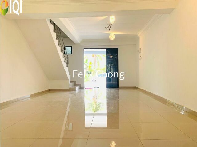 Taman Daya 2 Sty Low Cost,Jalan Pinang,Johor Bahru,Renovated,Extend