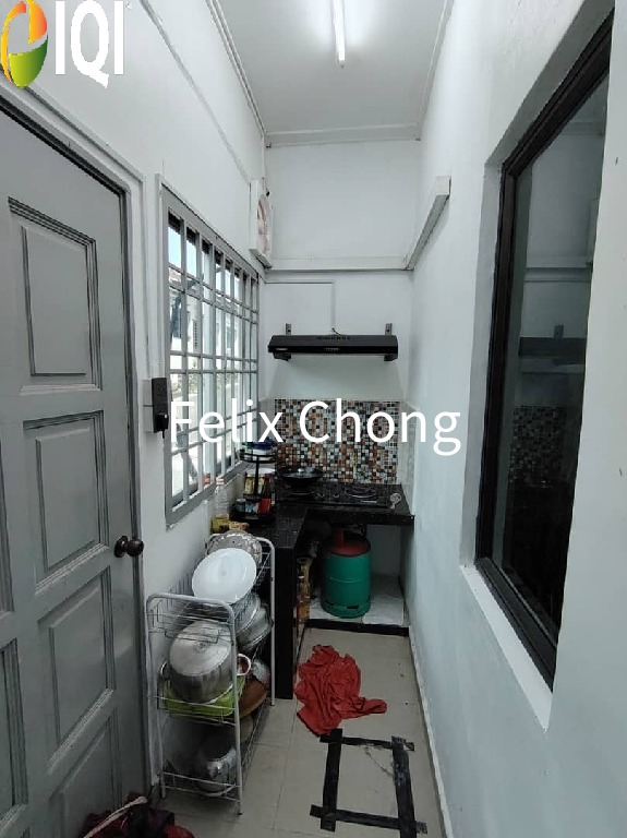 Taman Pulai Emas 1 Sty Terrace,Renovated,Johor Bahru,Full Loan,Extend image