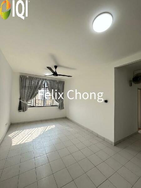Taman Seri Molek Perdana Apartment,Renovated,Level 7 with Lift