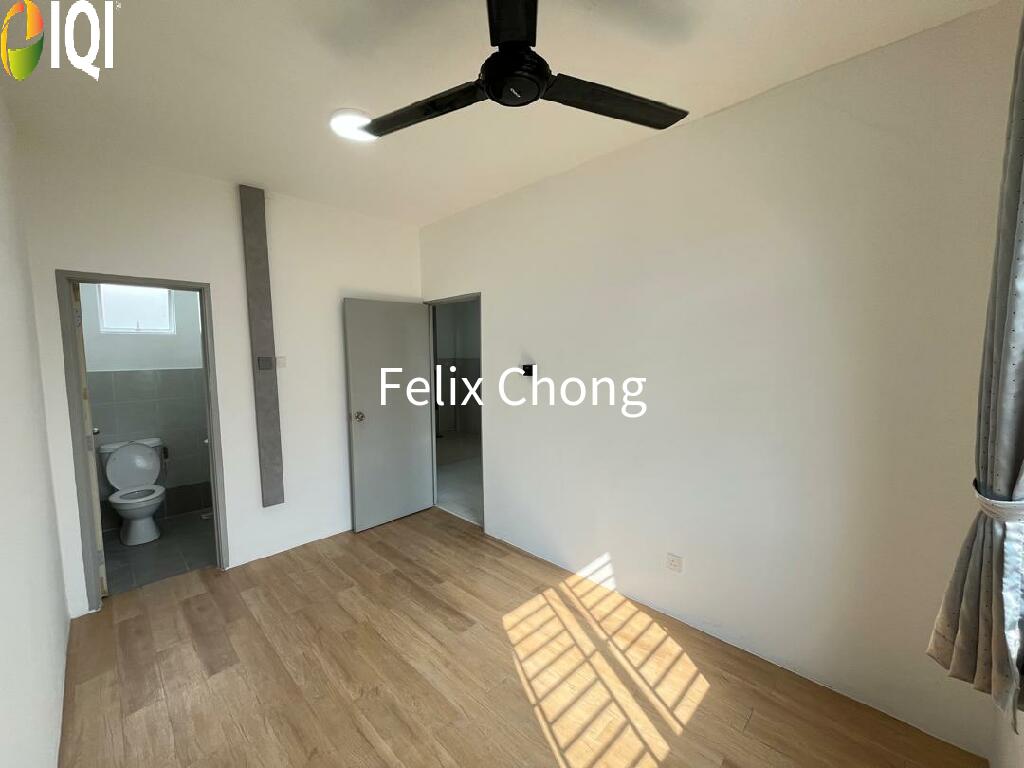 Taman Seri Molek Perdana Apartment,Renovated,Level 7 with Lift image