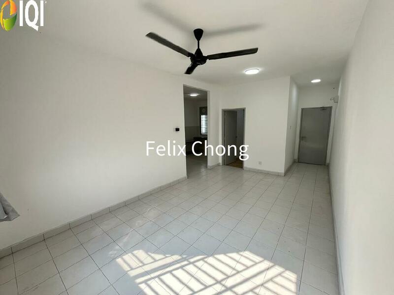 Taman Seri Molek Perdana Apartment,Renovated,Level 7 with Lift