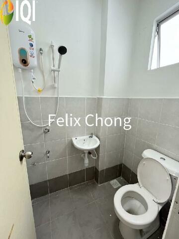 Taman Seri Molek Perdana Apartment,Renovated,Level 7 with Lift image