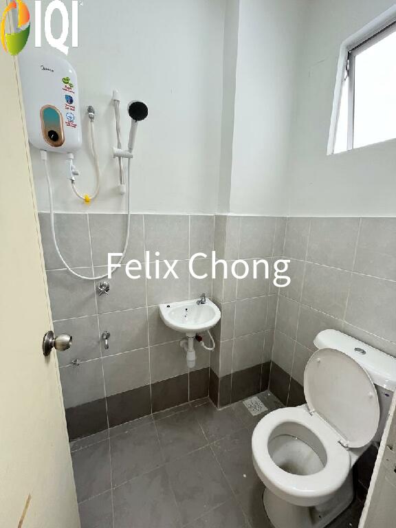 Taman Seri Molek Perdana Apartment,Renovated,Level 7 with Lift image