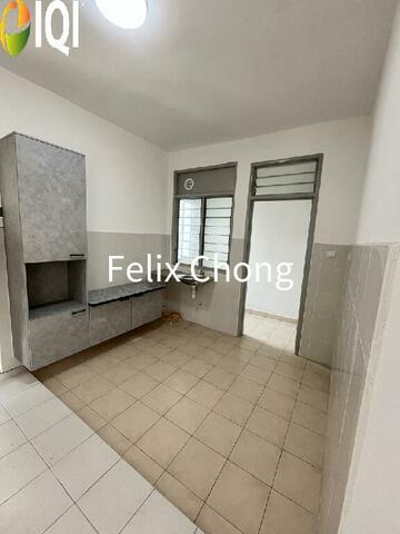 Taman Seri Molek Perdana Apartment,Renovated,Level 7 with Lift image