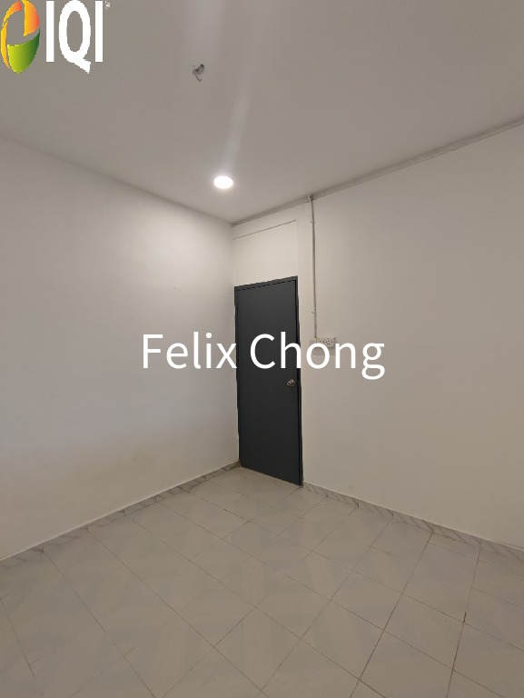 Kampung Kiambang 1 Sty Low Cost,Jalan Melor,Ulu Tiram,Renovated,Full Loan image