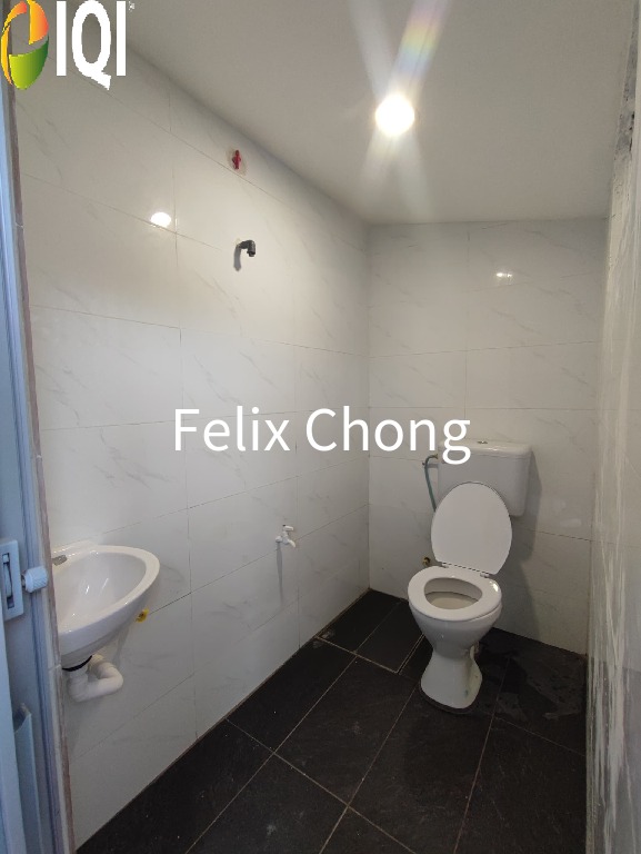 Kampung Kiambang 1 Sty Low Cost,Jalan Melor,Ulu Tiram,Renovated,Full Loan image