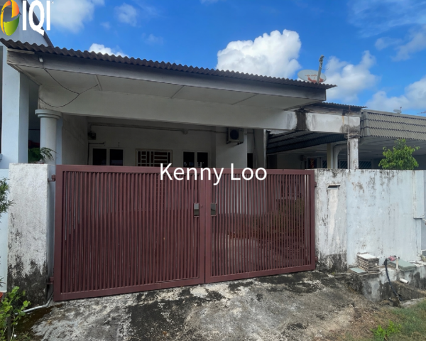 Lorong Air Putih 82 photo