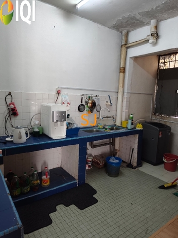 Rumah Apartment Desa Tasik Fasa 1A Sungai besi image