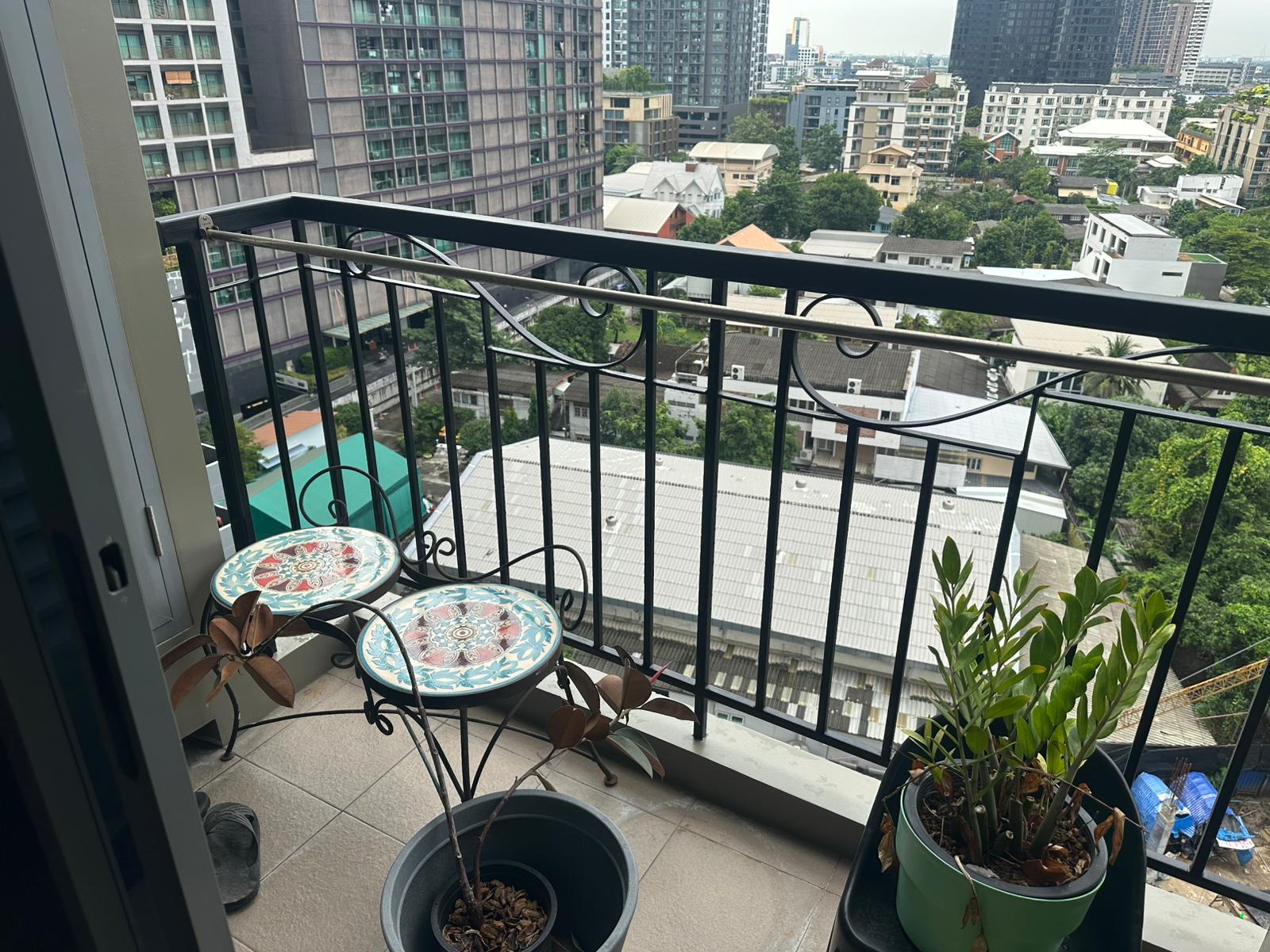 The Crest Sukhumvit 34 For Sale Baht 10.5M image