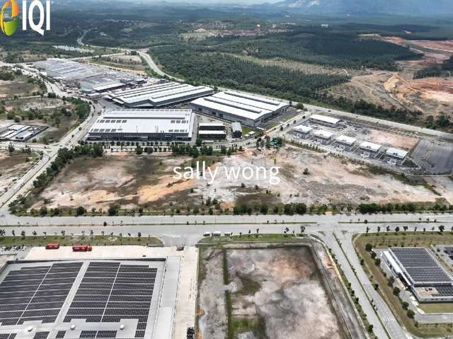 Bandar Baru Enstek Brand New Detached Factory Heavy Industrial 8.5Acres Negeri Sembilan image