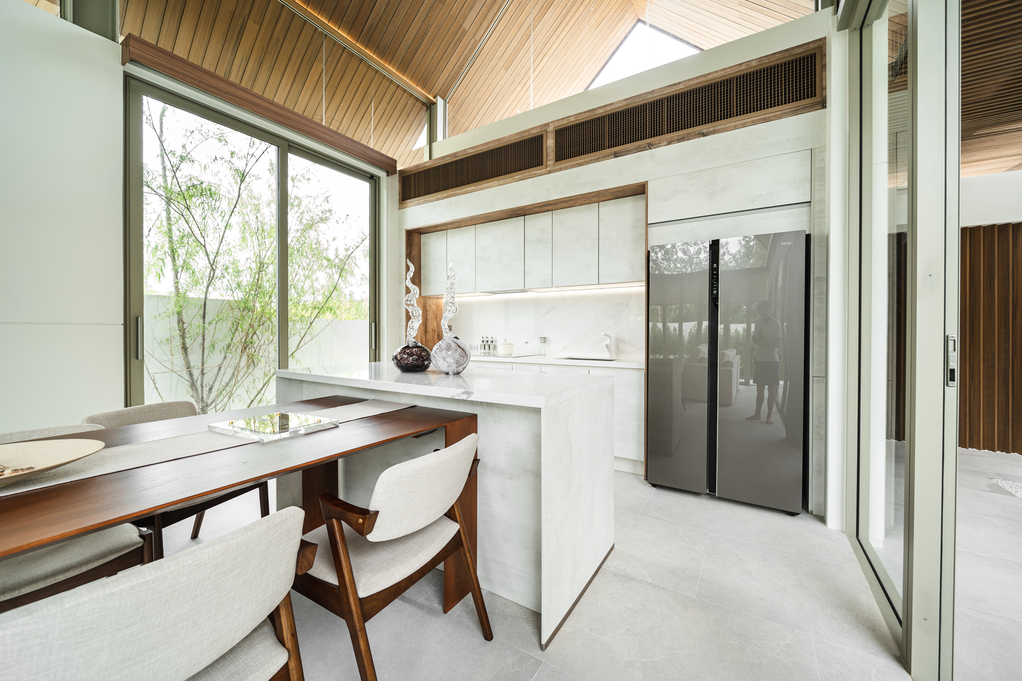 A fully furnished, ready-to-move-in villa in Phuket’s top investment zone. image