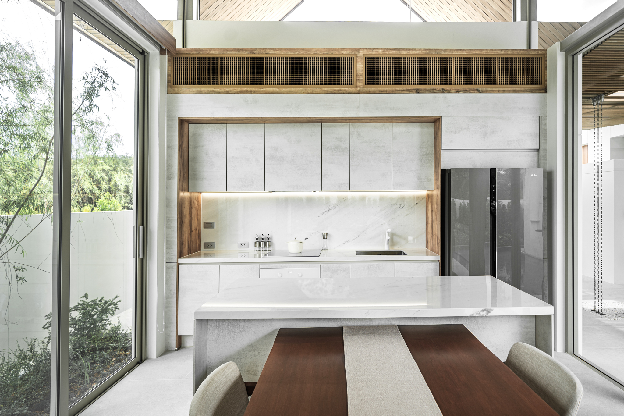 A fully furnished, ready-to-move-in villa in Phuket’s top investment zone. image