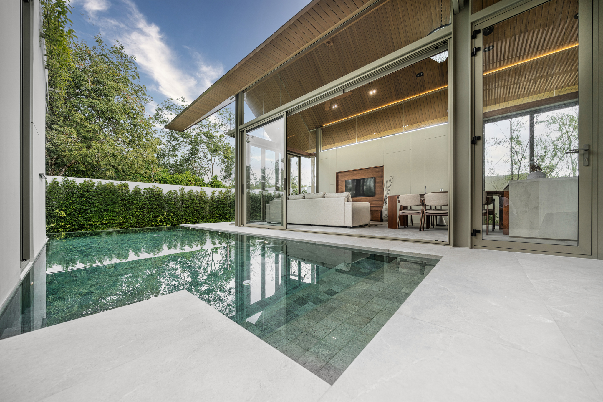 A fully furnished, ready-to-move-in villa in Phuket’s top investment zone. image