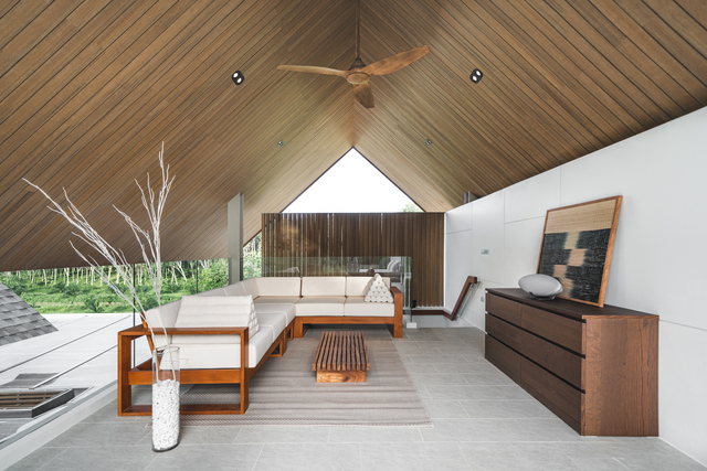 A fully furnished, ready-to-move-in villa in Phuket’s top investment zone. image