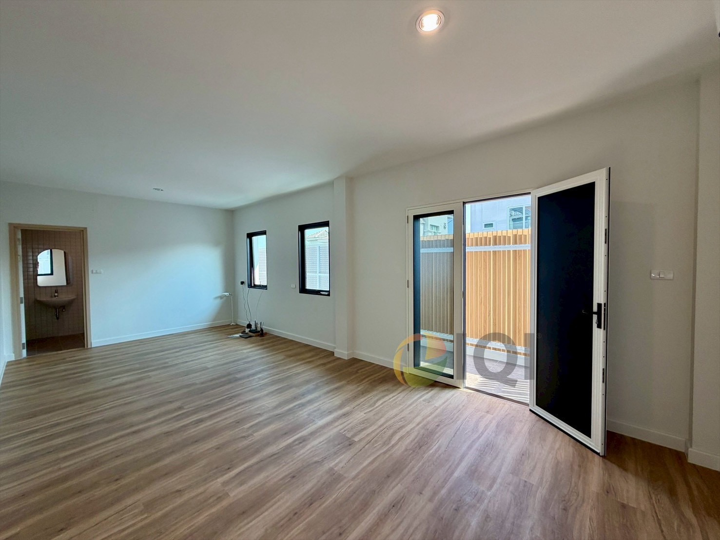For Sale/Rent: Custom-Built 2-Story Detached House in Ratchada Niwet 14, Minimalist Modern Style, in the Heart of Ratchada image