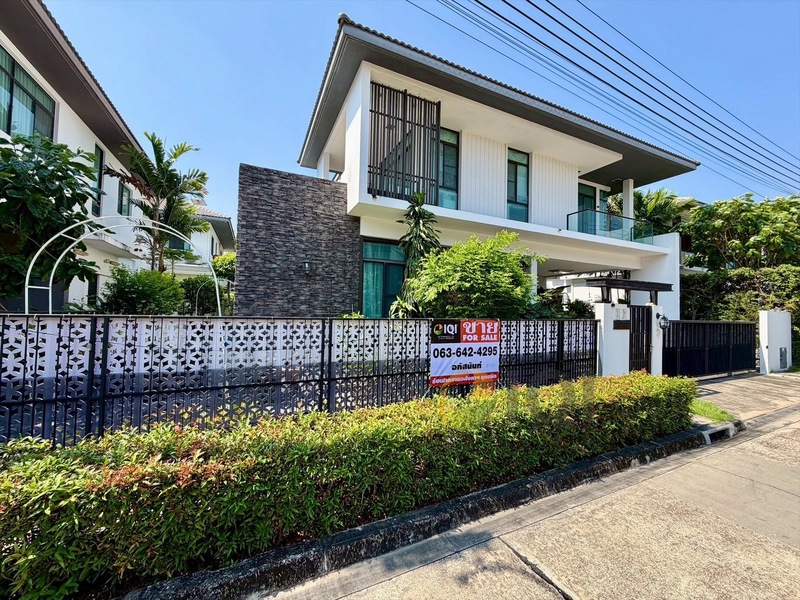 Single house for sale, Mandana Onnut-Wongwaen 4, in excellent condition, ready to move in, near Mega Bangna.