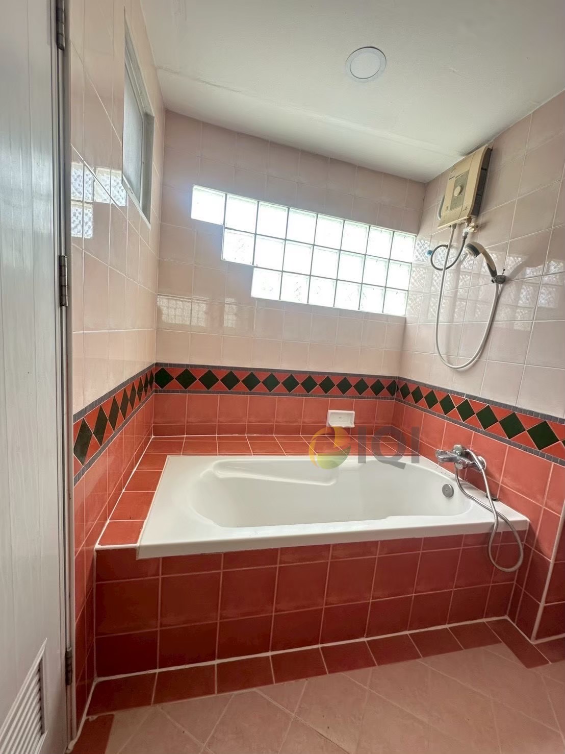 3-Story Townhouse for Sale, very good Condition, Ready to Move In Thararin Gardenville Bangna (Soi Bearing 25)  image