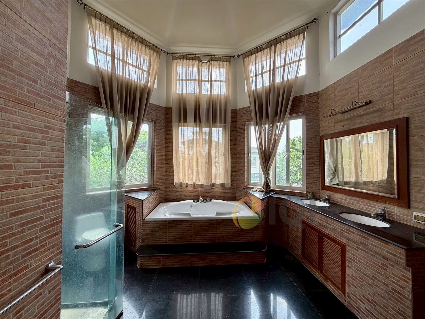 Luxury 2-Story House for Sale Baan Lat Phrao 1 image
