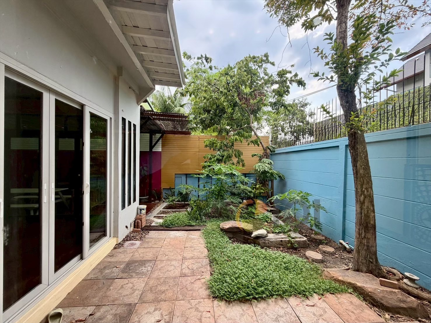 Luxury 2-Story House for Sale Baan Lat Phrao 1 image