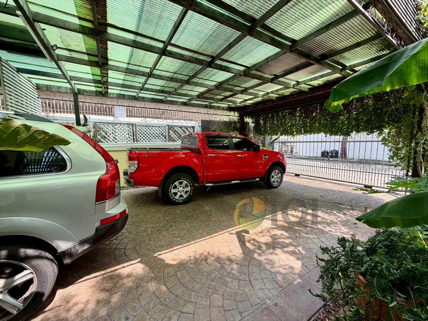 Luxury 2-Story House for Sale Baan Lat Phrao 1 image