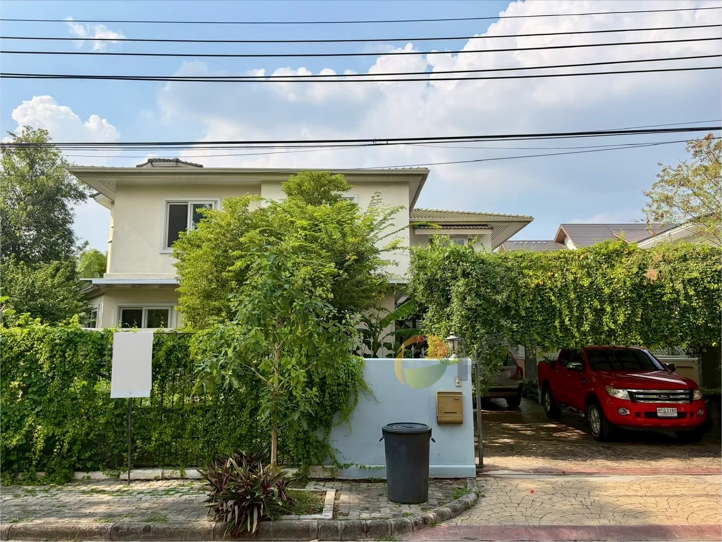 Luxury 2-Story House for Sale Baan Lat Phrao 1 image
