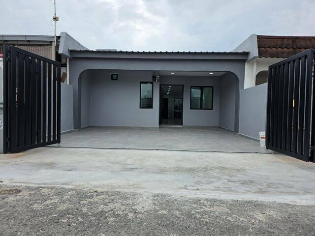 Taman Sri Pulai Single Storey Terrace,Jalan Pakis,Skudai,Renovated,Extend image