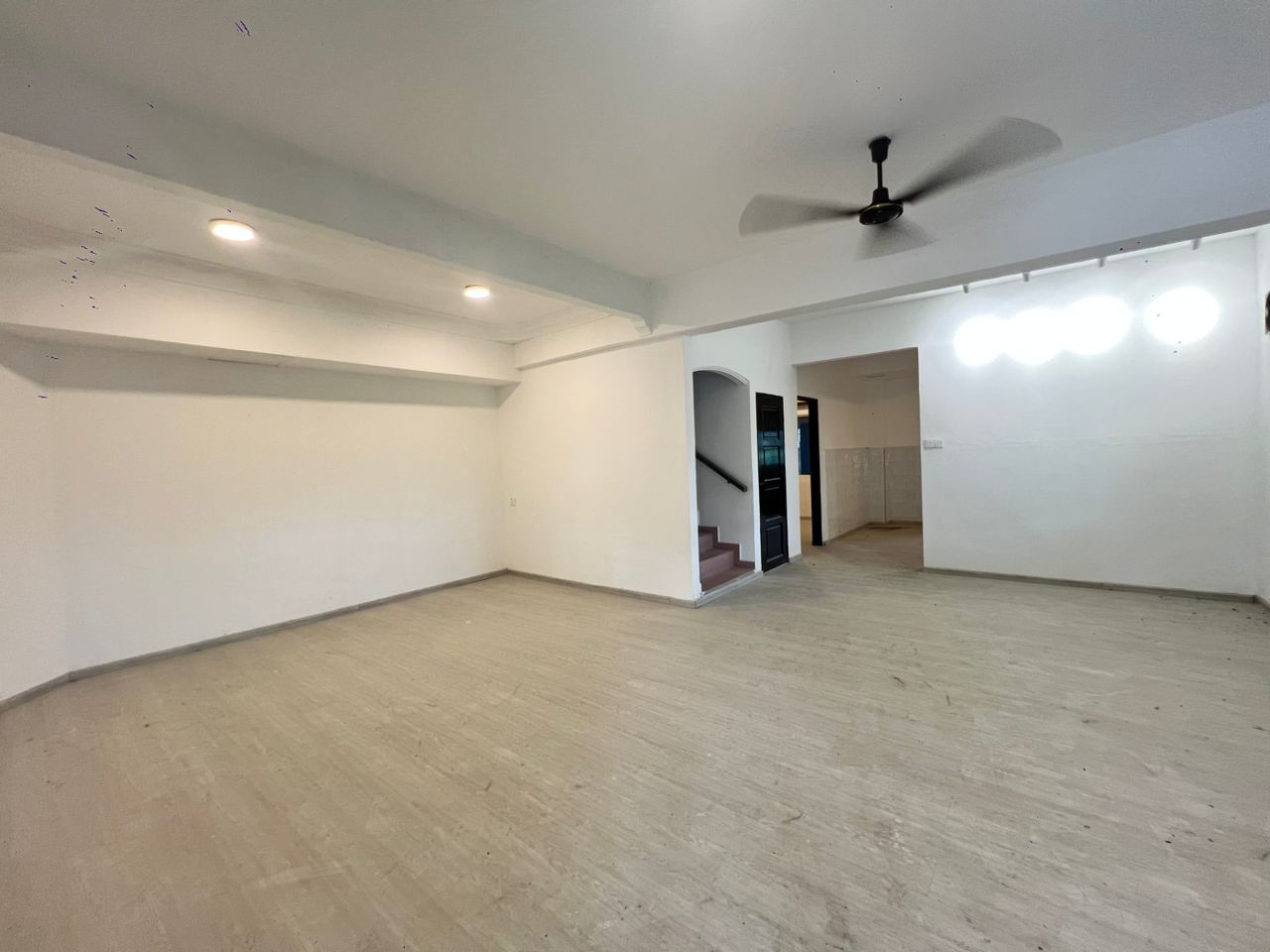 Taman Guru 2 Sty Corner Lot,Jalan Kerapu,Kota Tinggi,Full Loan,Renovated image