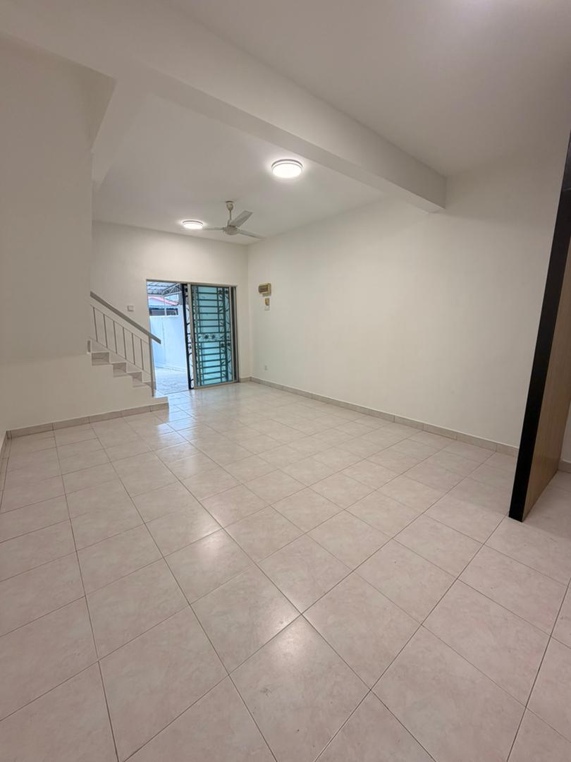 Taman Puteri Wangsa 2 Sty Medium Cost,Renovated,Jalan Bestari,Ulu Tiram image