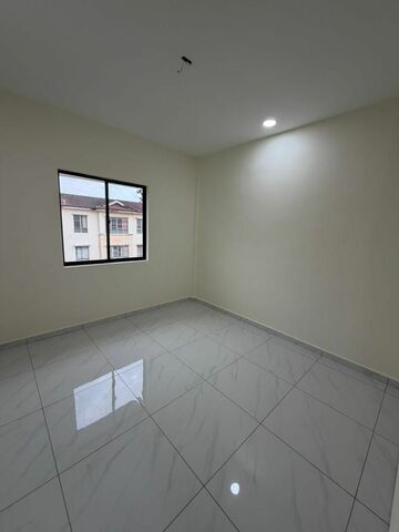 Taman Setia Indah Low Cost Flat,Jalan Setia,Johor Bahru,Renovated,High Floor image