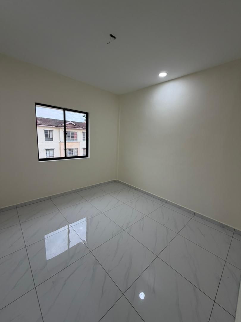 Taman Setia Indah Low Cost Flat,Jalan Setia,Johor Bahru,Renovated,High Floor image