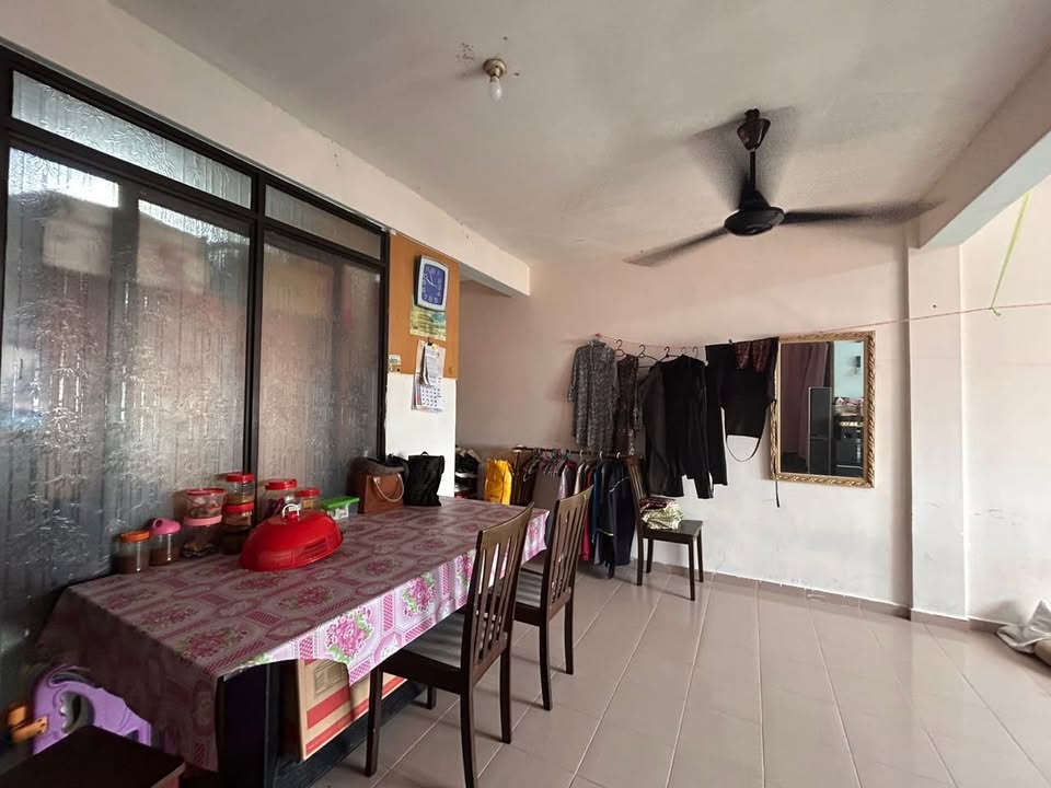 Pangsapuri Sri Delima Flat,Masai,Renovated,Level 3,Pasir Gudang,Full Loan image