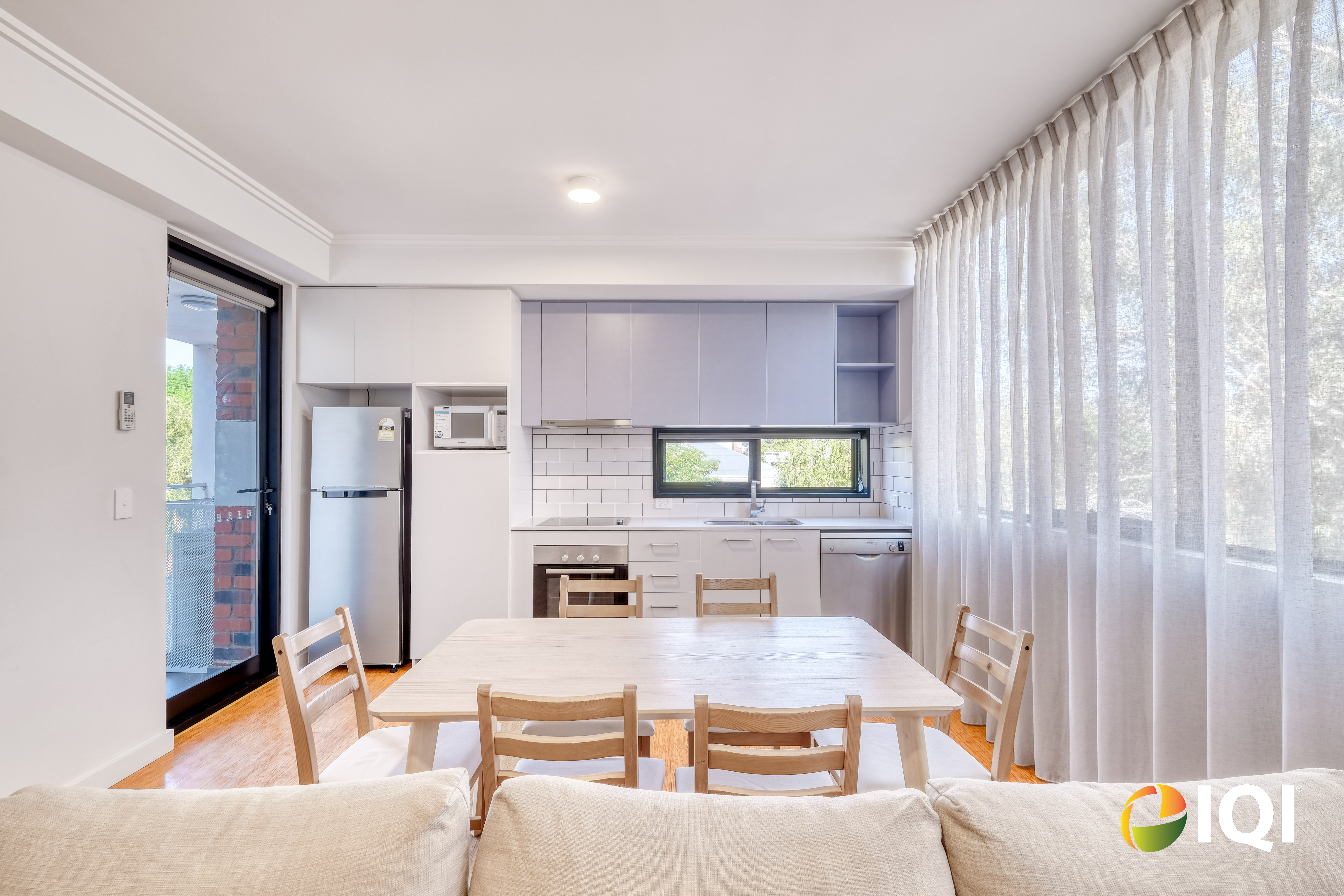Modern Inner-City Living in a Quiet Pocket Near Hyde Park image