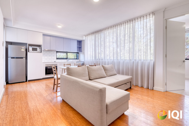 Modern Inner-City Living in a Quiet Pocket Near Hyde Park image