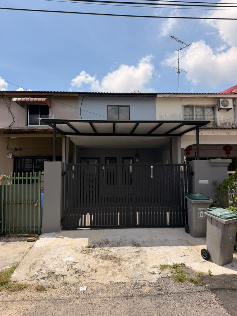 Taman Desa Cemerlang 2 Sty Low Cost,Jalan Lanjut,Ulu Tiram,Renovated image