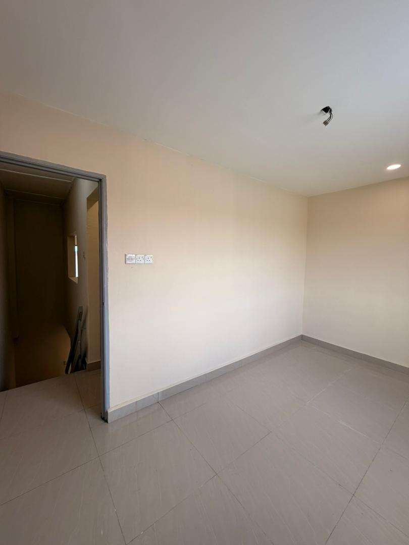 Taman Desa Cemerlang 2 Sty Low Cost,Jalan Lanjut,Ulu Tiram,Renovated image