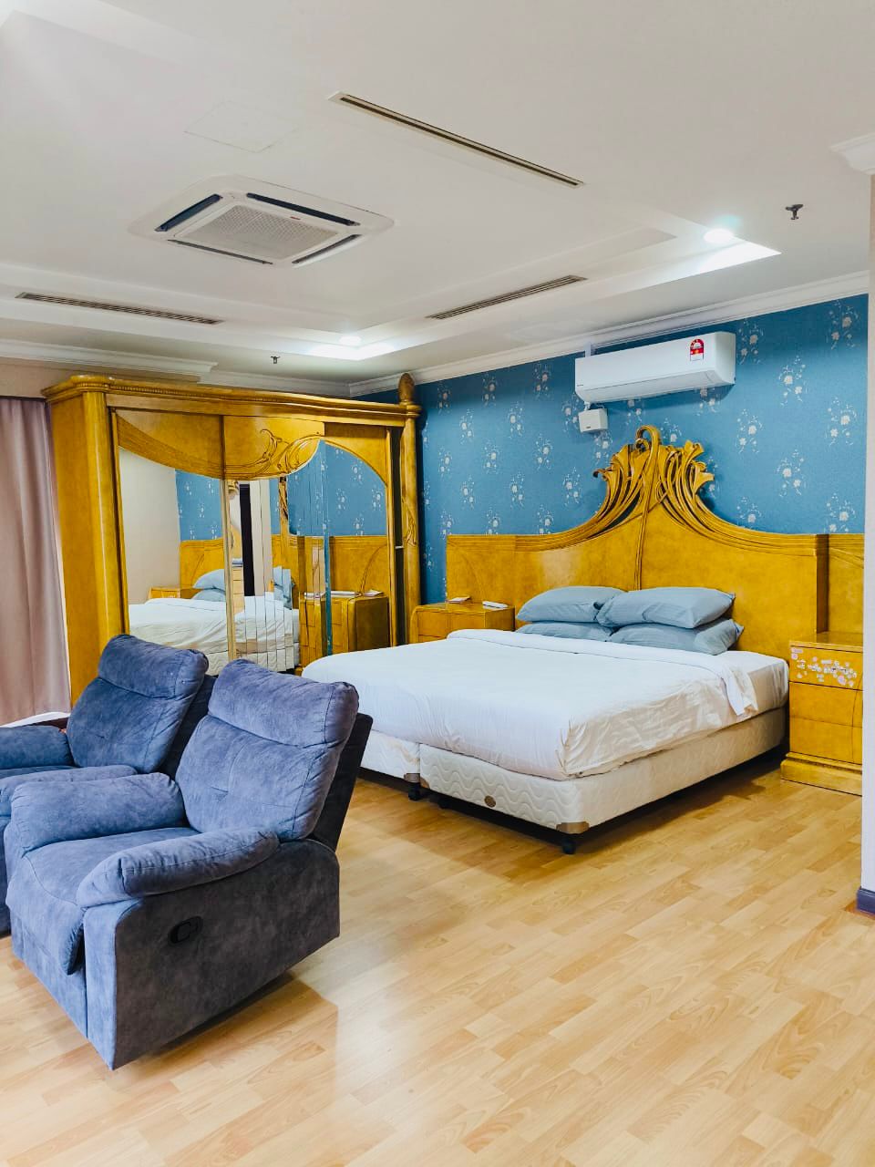 Berjaya Times Square Serviced Apartment image