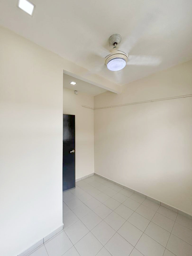 Taman Scientex Townhouse,Jalan Scientex Maju,Kulai,Renovated,Rmmj image